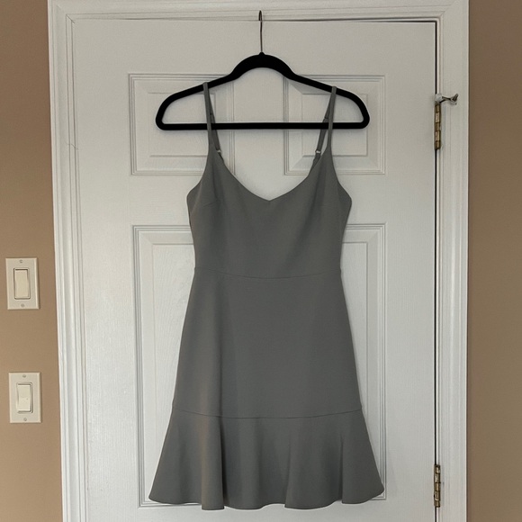 Lulus Dresses & Skirts - NWOT Lulu's Chic Gray Mini Dress